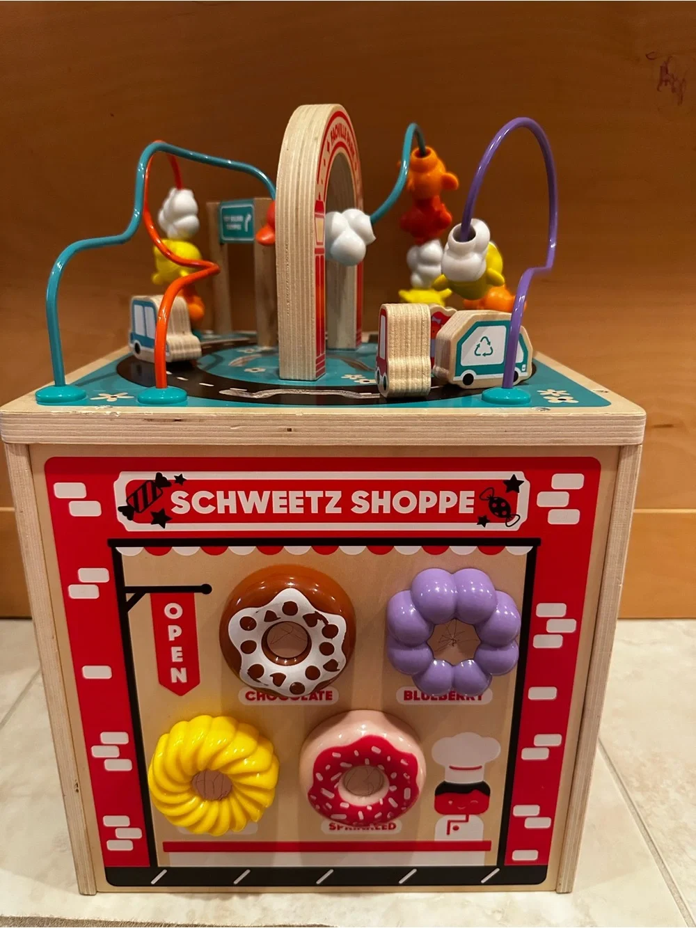 FAO Schwarz Busy City Wooden Activity Cube 5 Zones 20+ Activities Motor